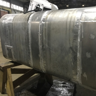 Новая услуга. Ремонт топливных баков грузовых автомобилей и бензобаков легковых автомобилей